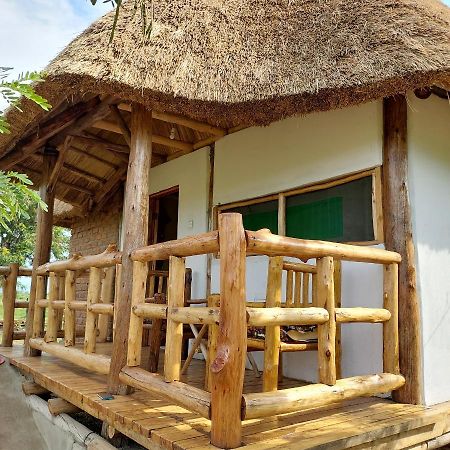 Songbird Safari Lodge & Campsite Katunguru Ngoại thất bức ảnh