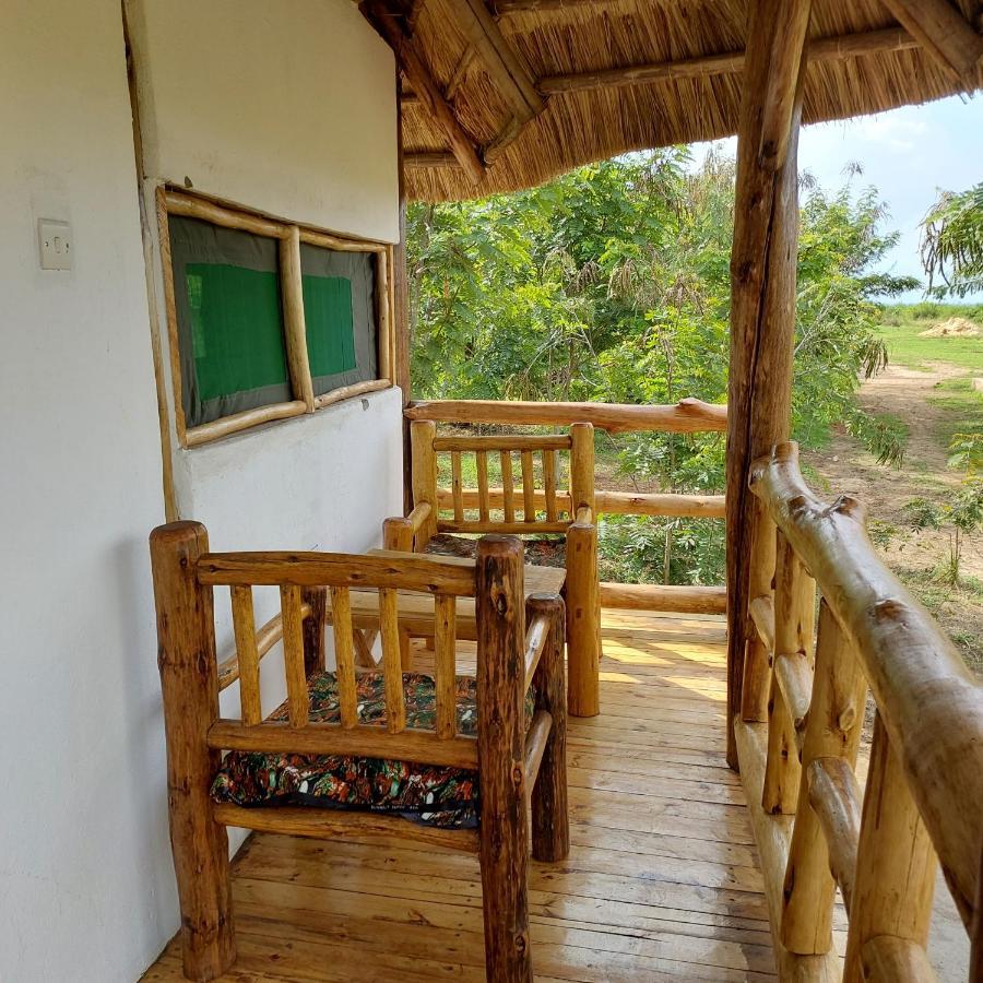 Songbird Safari Lodge & Campsite Katunguru Ngoại thất bức ảnh