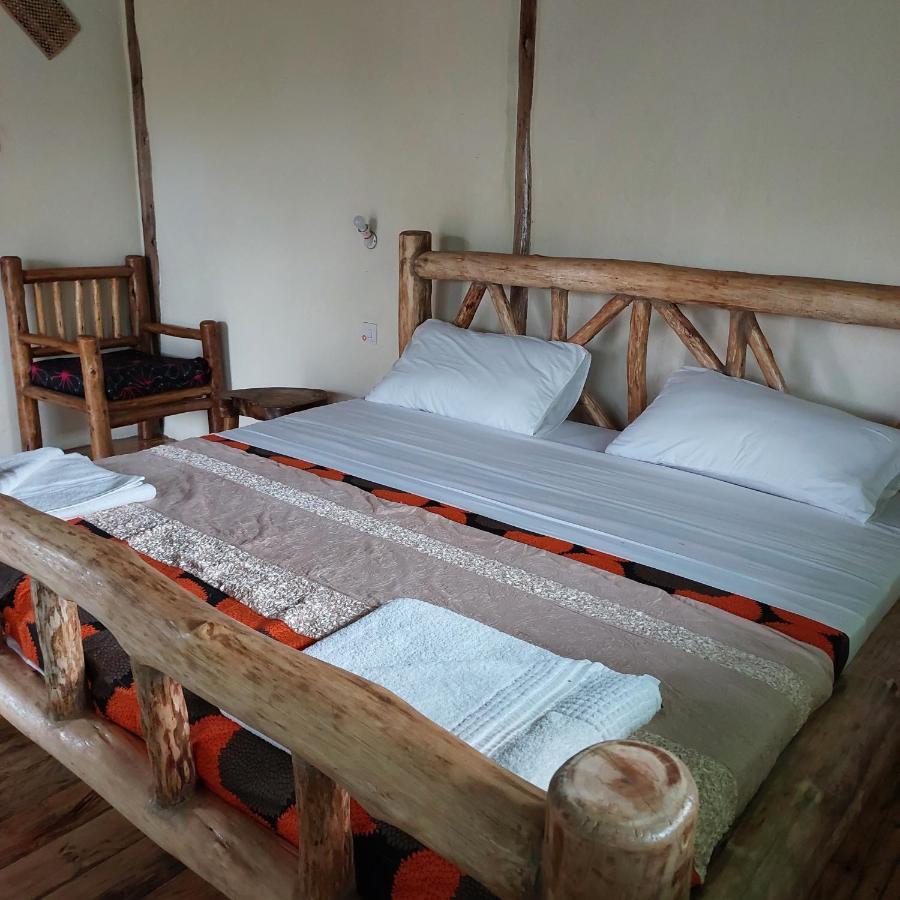 Songbird Safari Lodge & Campsite Katunguru Ngoại thất bức ảnh