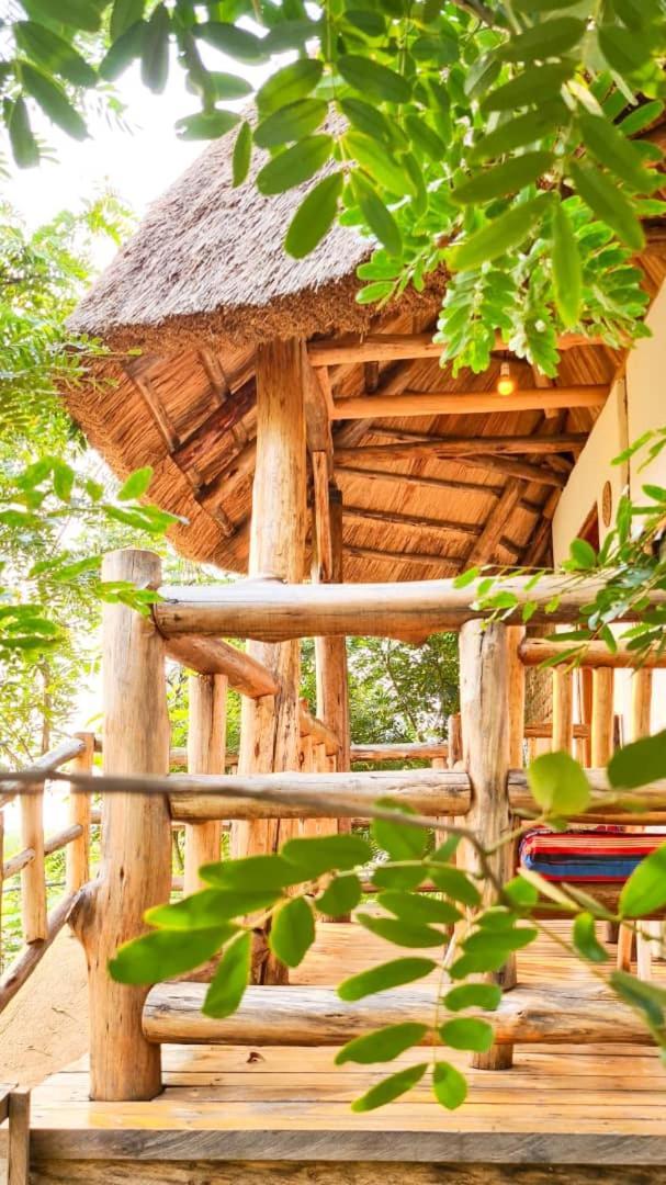 Songbird Safari Lodge & Campsite Katunguru Ngoại thất bức ảnh