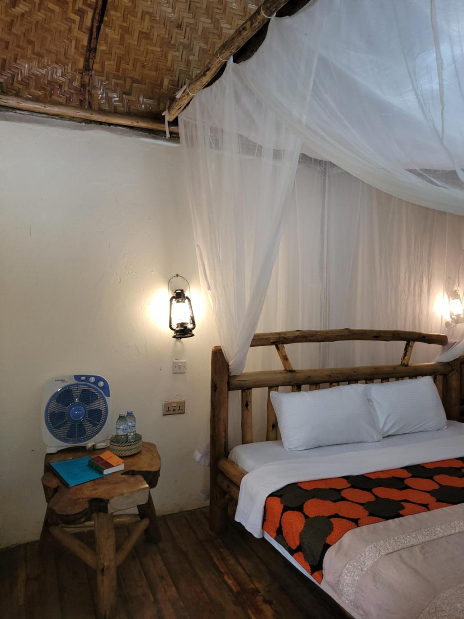Songbird Safari Lodge & Campsite Katunguru Ngoại thất bức ảnh