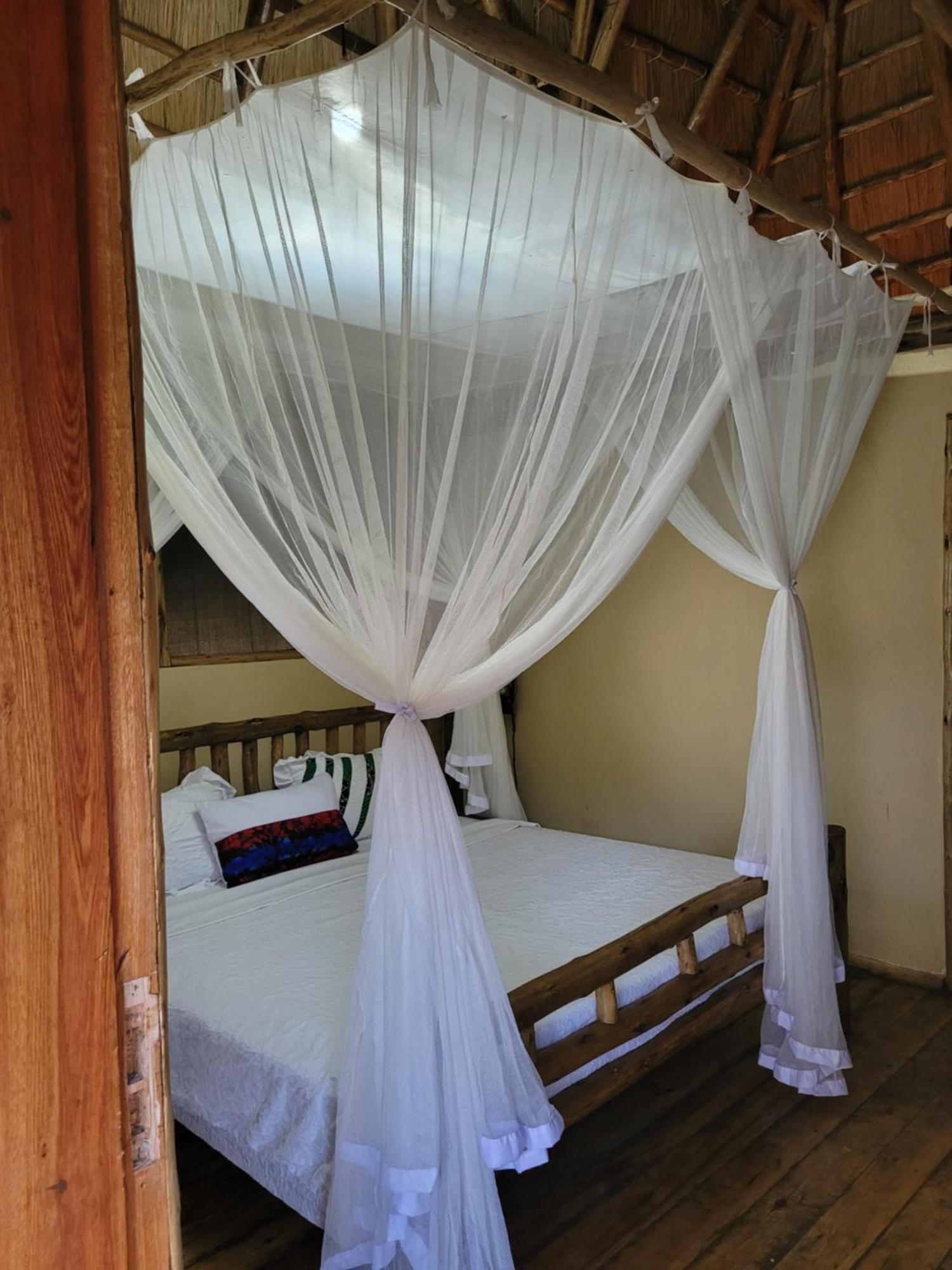 Songbird Safari Lodge & Campsite Katunguru Ngoại thất bức ảnh
